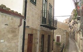Casa E Putia